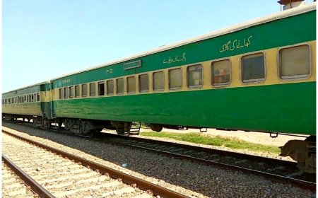 Pakistan Train AC Fails Multiple Times En Route To Karachi; Passengers Protest