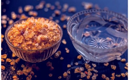 Weight Loss Diet: 5 Reasons That Make Gond Katira a Summer Special