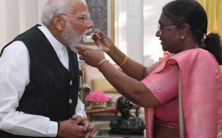 VIDEO: President Murmu Feeds ‘Dahi-Cheeni’ To PM-Designate Narendra Modi At Rashtrapati Bhavan