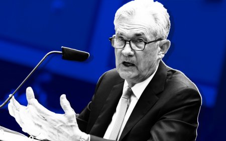 Top economist sees need for Fed change on interest rates