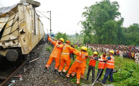 Indian Railways To Probe Kanchenjunga Train Tragedy; Death Toll Rises to 10 – What We Know So Far