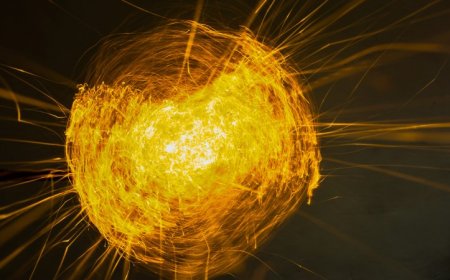 A black hole made from pure light is impossible, thanks to quantum physics 