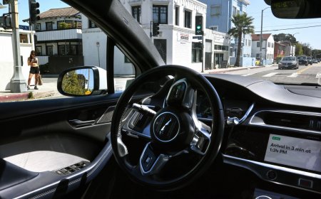 Tesla isn’t as far ahead as you think in robotaxis