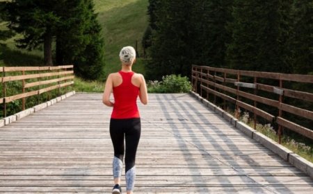 Retro Walk For Weight Loss: Can Walking Backwards Help You Shed Those Extra Pounds? Here’s All You Need to Know