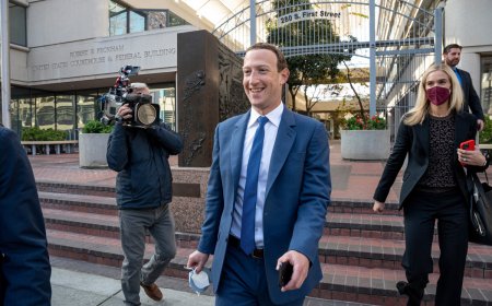 Analysts adjust Facebook parent stock price target ahead of earnings