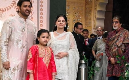 Amitabh Bachchan Lets MS Dhoni and Family Get Clicked First at Anant-Radhika’s Shubh Aashirwad Ceremony; Internet Says ‘Humble as Always’