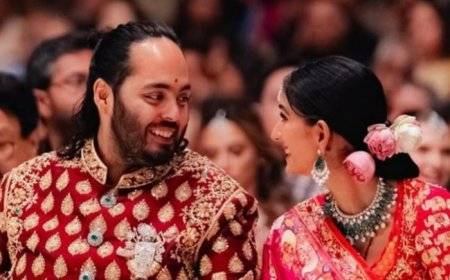 Newlyweds Anant Ambani-Radhika Merchant Receive Grand Welcome in Jamnagar With Rose Petals And Folded Hands, WATCH