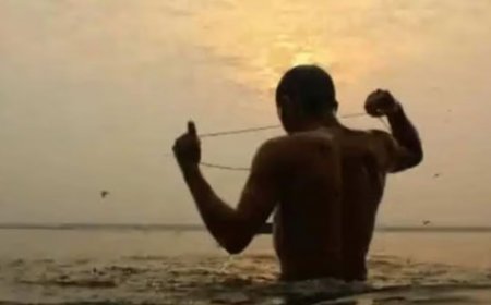 Guru Purnima 2024: Devotees Take Holy Dip in Ganga River in Uttarakhand | Watch
