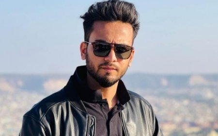 Elvish Yadav Again in Trouble, Police Complaint Filed For Taking Photos Of Kashi Vishwanath Temple