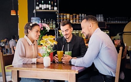 5 Low-Sugar Drinks to Enjoy While Dining Out During Your Weight Loss Journey