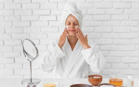 Should You Not Use Moisturiser During Humid Climate? Expert Debunks 6 Skincare Myths