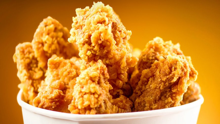 Struggling chain closes restaurants, misses key payment