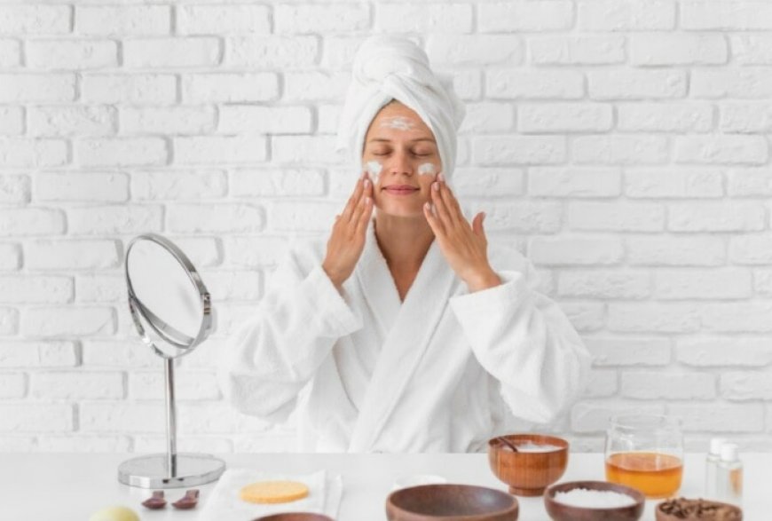 Should You Not Use Moisturiser During Humid Climate? Expert Debunks 6 Skincare Myths