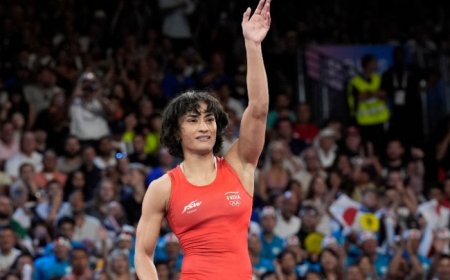 Vinesh Phogat Paris Olympics 2024 Disqualification: United World Wrestling President Nenad Lalovic Says ‘I Am Sorry…