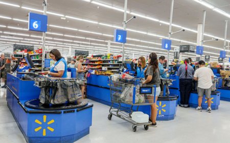 Analyst makes key call on Walmart stock ahead of Q2 earnings