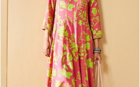 From Basic to Blazing: 5 Ways to Transform Your Kurti into a Style Statement