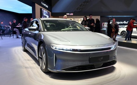 Analysts weigh in on Lucid investment, mull GM, Stellantis