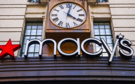 Macy's is selling a 'fancy' $260 2-piece luggage set for only $91 that will have you traveling in style