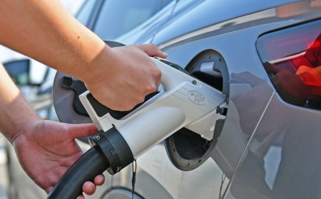 Gavin Newsom's 'EV mandate' is under U.S. Supreme Court threat