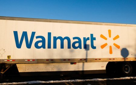 Walmart's 'best air mattress' usually costs $230, but is on sale for just $95 right now