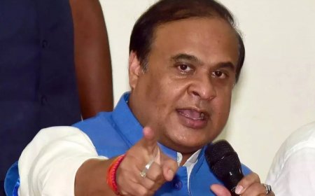 Assam CM Himanta Biswa Sarma Attacks Journalist’s Religious Identity, Links Him With ‘Muslim University’