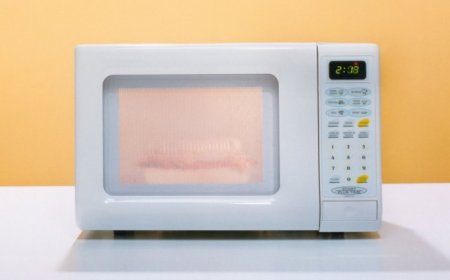 Some bacteria can flourish in microwave ovens
