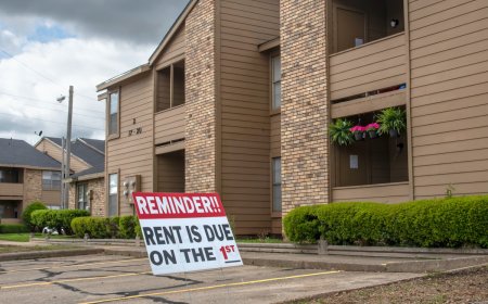 Real estate software artificially raised rents, DOJ lawsuit alleges