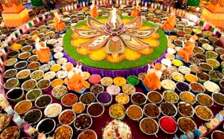 Janmasthami 2024 Special Prasad: List of 56 Bhog Items to Offer Lord Krishna On His Birthday