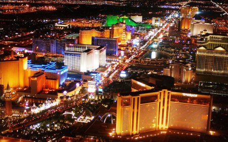 Las Vegas Strip casino signs music sensation to new residency