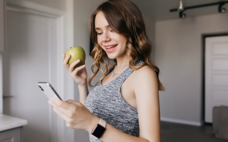 Weight Loss: How Your Mobile Phone Can Help You Drop Those Extra Pounds? 5 Things to Know