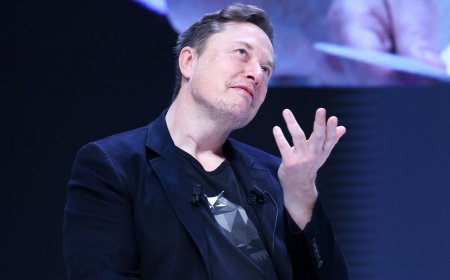 Elon Musk is on pace to be the world’s first trillionaire