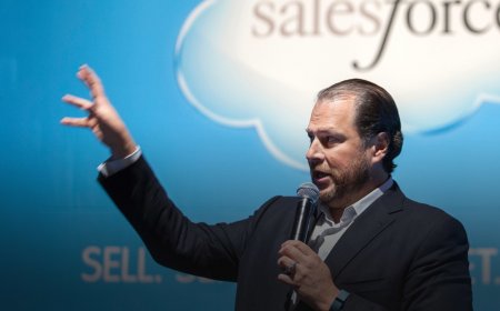 Analyst revamps Salesforce stock price target after annual conference