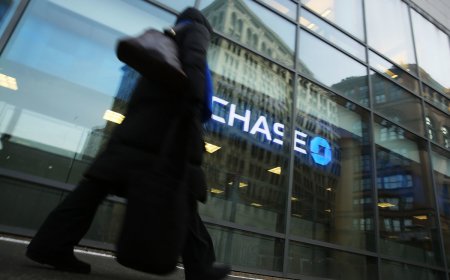 JPMorgan Chase doubles down on tackling a troubling workplace trend