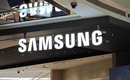 Samsung is offering $1,000 off one of its best OLED TVs, and shoppers say it is 'out of this world'