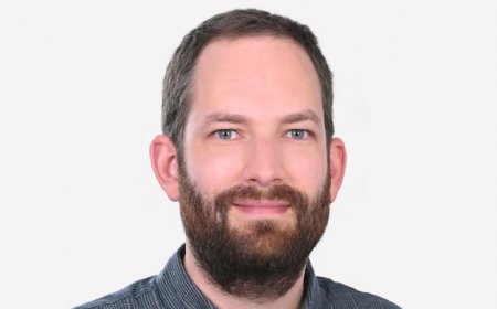 By studying the eyes, a researcher explores how the brain sorts information