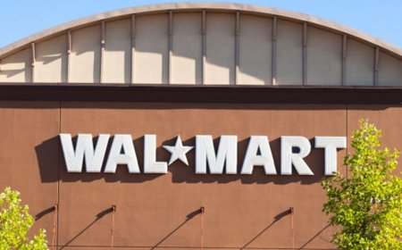 Walmart is selling a $320 espresso machine for only $120, and shoppers 'couldn't be happier' with it