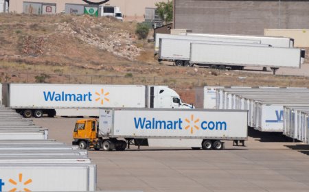 Walmart is selling a 'very soft' $140 duvet cover set on sale for only $26