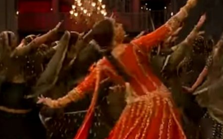 This superstar was asked to remove her blouse, was thrown out of Amitabh Bachchan film, she became Bollywood’s top paid actress, she is now..