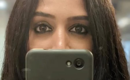 Meet actress who made her debut with a superstar, was slapped by director on the set, thrown out of many films, she is..