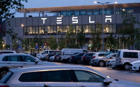 Tesla drops bombshell ahead of anticipated robotaxi event