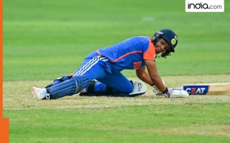 WATCH: Harmanpreet Kaur walks off holding her neck, injury scare for India during Pakistan clash