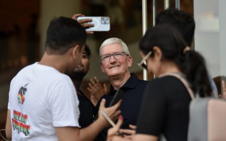 Midday stock movers: Super Micro, Apple, Pfizer