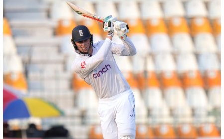 Zack Crawley, Joe Root lead fight back as England trail by 460 runs against Pakistan