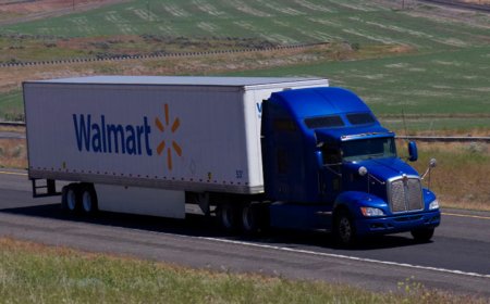 Walmart is selling a 'cute' $300 patio set for just $80, and shoppers call it a 'great find'