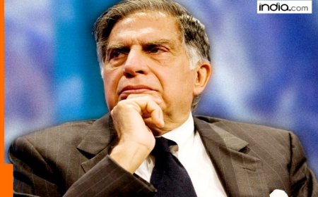 Varanasi pays tribute to Ratan Tata during Ganga Aarti at Dashashwamedh Ghat